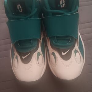 Nike Kids' Teal and White Sneakers